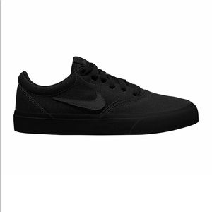 Nike (big kid) SB Charge Canvas Skate shoe